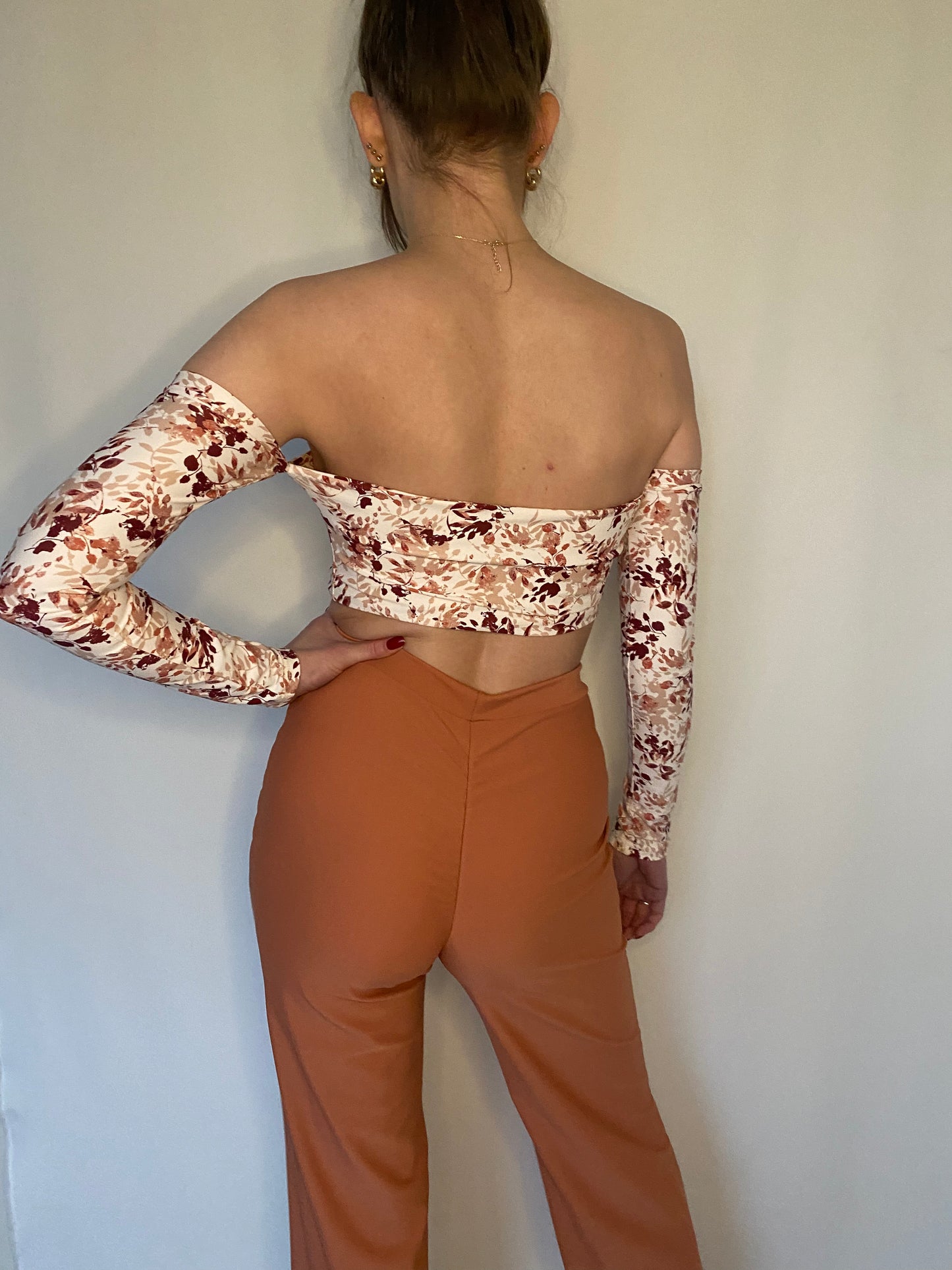 Bandeau top with sleeves beige flowers