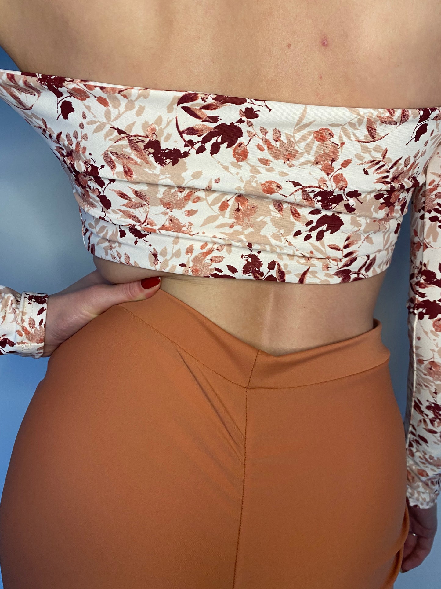 Bandeau top with sleeves beige flowers